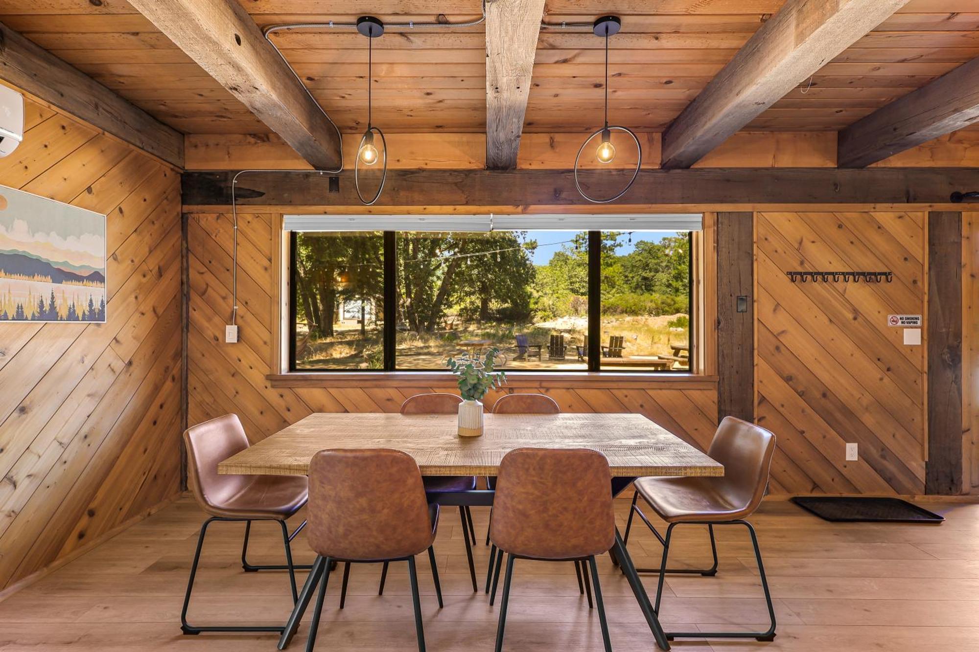 Basecamp Lodge Mount Shasta Esterno foto