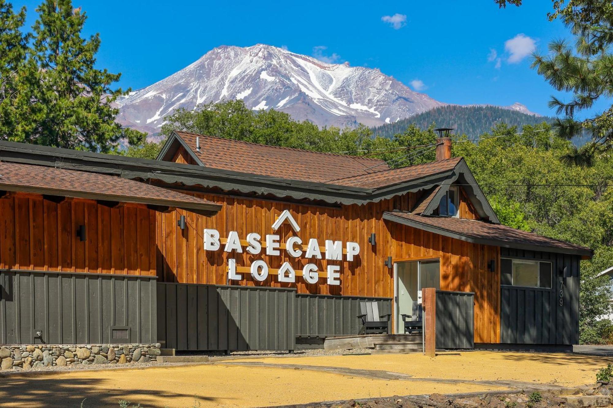 Basecamp Lodge Mount Shasta Esterno foto